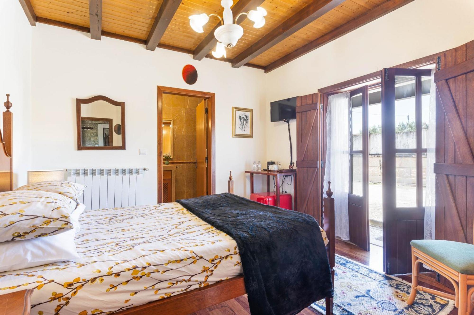 Refugio Das Artes Guesthouse Porto de Mós Buitenkant foto
